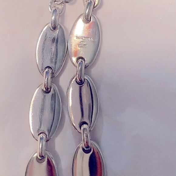Tiffany & Co. Pebble Oval Link Chain Necklace​ - Picture 7 of 9